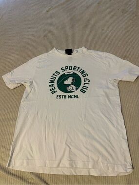 H&M White T-Shirt with Green Peanuts Sporting Club Graphic